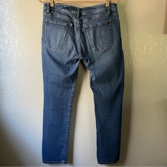 CAbi Womens Style 917 Tapered Boyfriend Dark Wash Stretchy Denim Jeans 8 34x30 - Picture 8 of 9